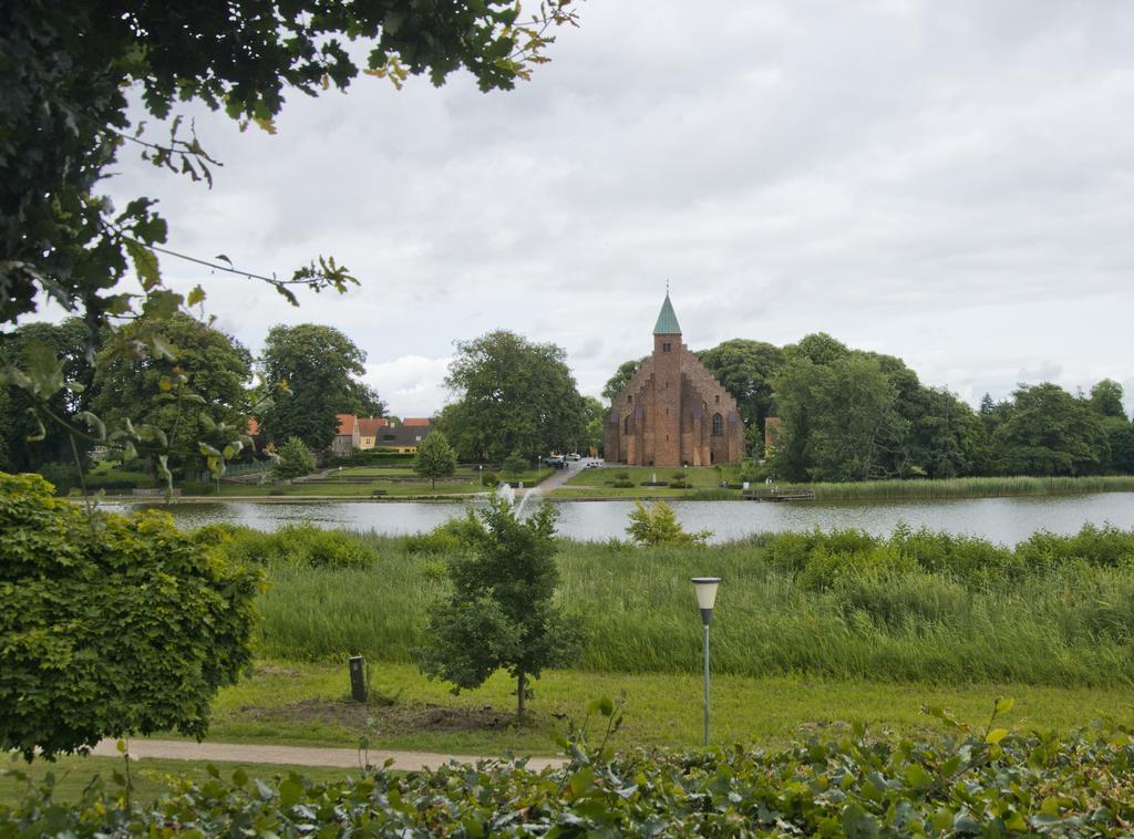 Pilgrimshuset Maribo Hotell Exteriör bild